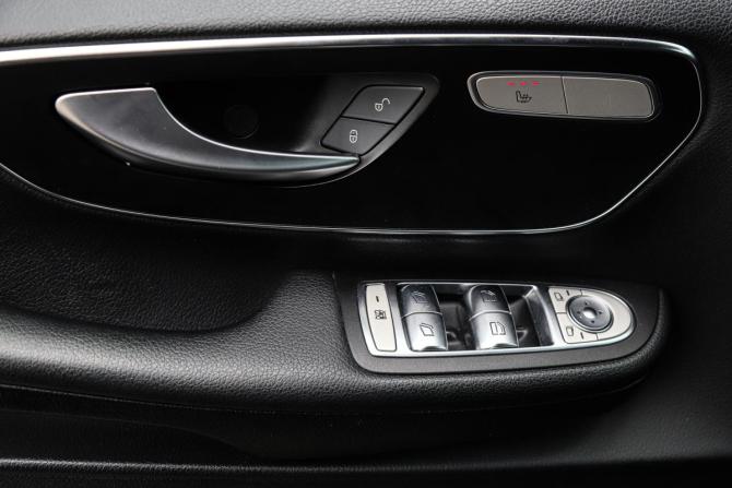 Mercedes-Benz V-Класс III (W447) Рестайлинг с пробегом 2021 года, цена 5 200 000 рублей, 142278 км, минивэн, Автокод Объявления