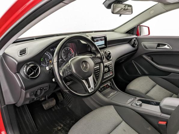 Mercedes-Benz A-Класс III (W176) с пробегом 2013 года, цена 1 230 000 рублей, 130104 км, хэтчбек, Автокод Объявления
