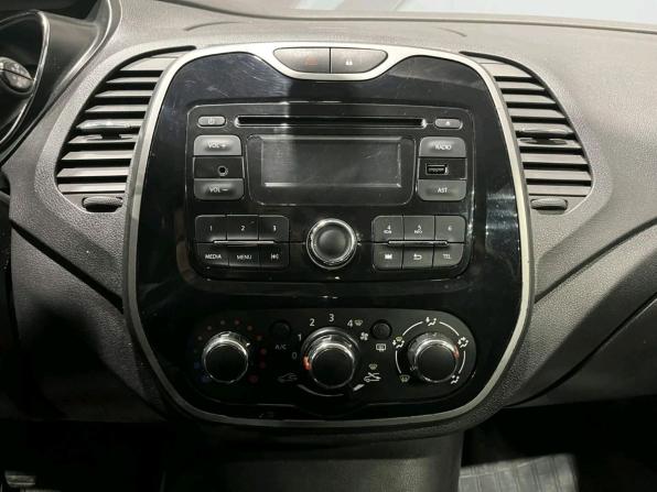 Renault Kaptur I с пробегом 2017 года, цена 1 225 000 рублей, 187200 км, внедорожник, Автокод Объявления