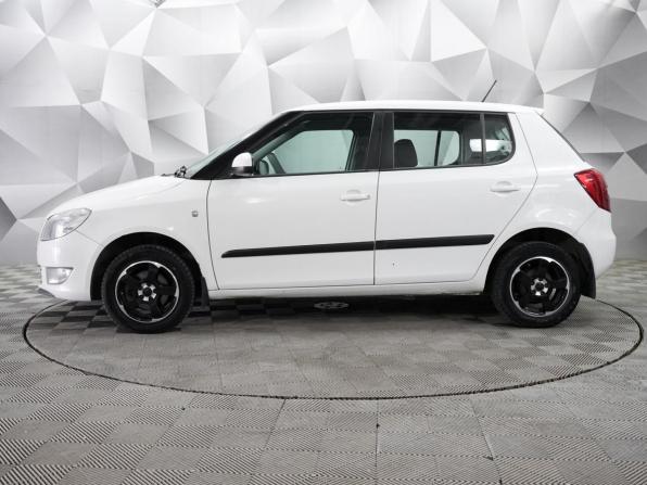 Skoda Fabia II Рестайлинг с пробегом 2011 года, цена 494 000 рублей, 245000 км, хэтчбек, Автокод Объявления