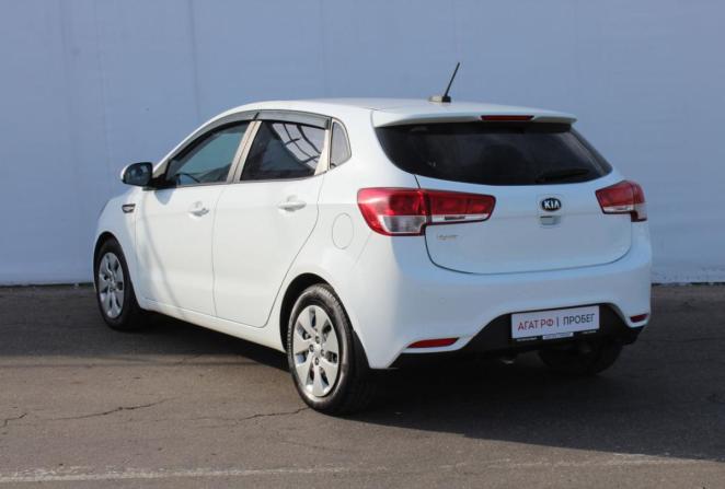 Kia Rio III Рестайлинг с пробегом 2017 года, цена 960 000 рублей, 142327 км, хэтчбек, Автокод Объявления