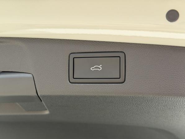 Volkswagen Tiguan III (China Market) с пробегом 2026 года, цена 4 600 000 рублей, 30 км, внедорожник, Автокод Объявления