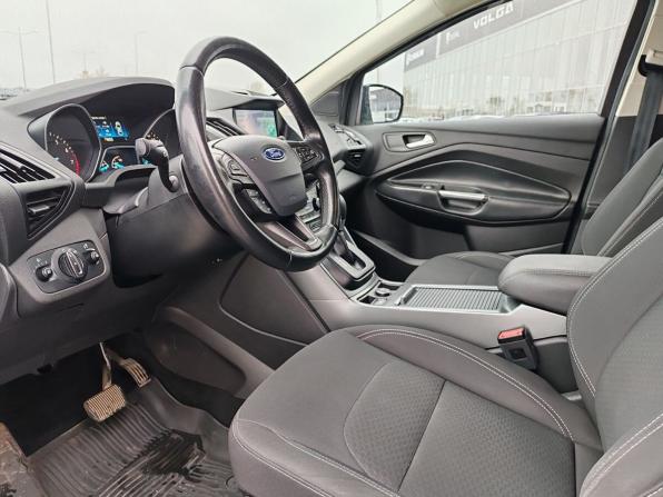 Ford Kuga II Рестайлинг с пробегом 2017 года, цена 1 539 000 рублей, 169000 км, внедорожник, Автокод Объявления