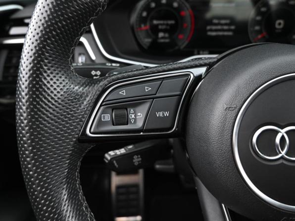 Audi A4 V (B9) Рестайлинг с пробегом 2020 года, цена 3 099 000 рублей, 129681 км, седан, Автокод Объявления
