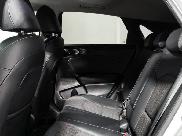 Kia Ceed III с пробегом 2018 года, цена 1 626 000 рублей, 135565 км, хэтчбек, Автокод Объявления