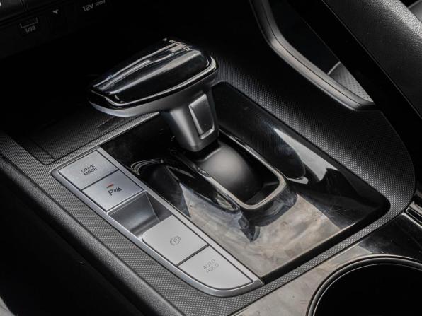 Hyundai Elantra VII (CN7) Рестайлинг с пробегом 2024 года, цена 2 245 000 рублей, 23070 км, седан, Автокод Объявления
