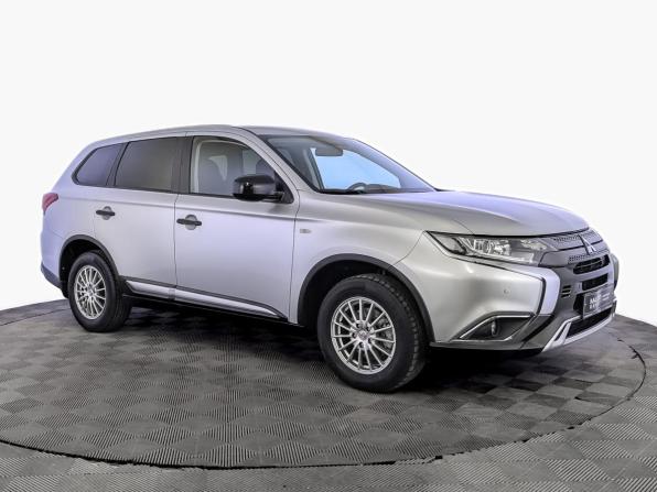 Mitsubishi Outlander III Рестайлинг 3 с пробегом 2021 года, цена 2 465 000 рублей, 53816 км, внедорожник, Автокод Объявления