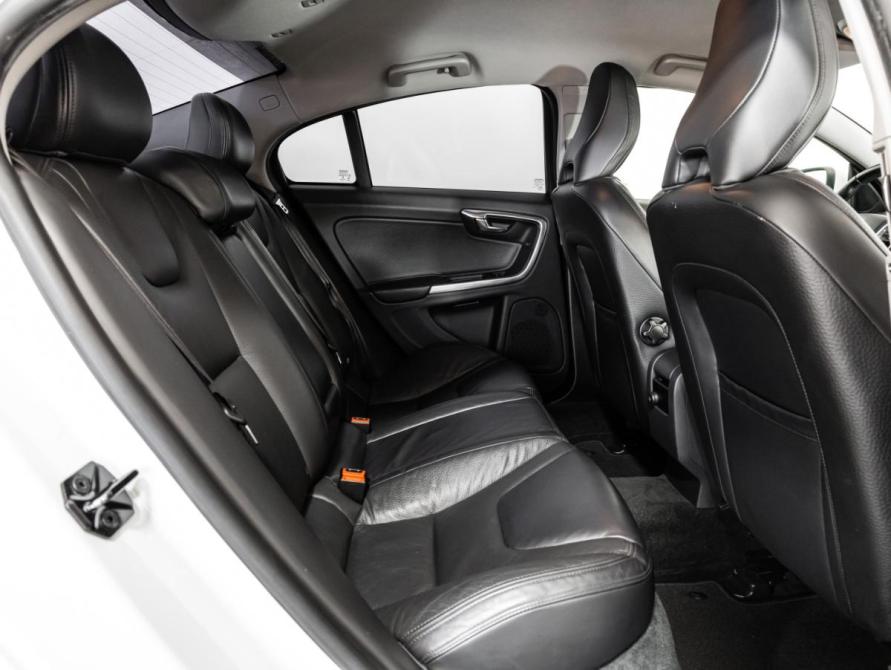 Volvo S60 II Рестайлинг Санкт-Петербург  - изображение 24
