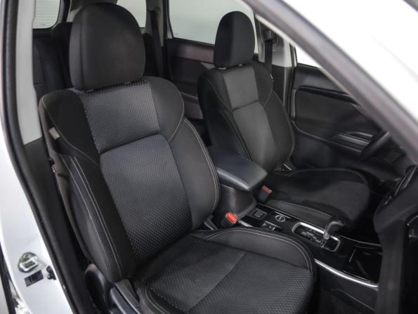 Mitsubishi Outlander III Рестайлинг 3 с пробегом 2019 года, цена 2 099 000 рублей, 157961 км, внедорожник, Автокод Объявления