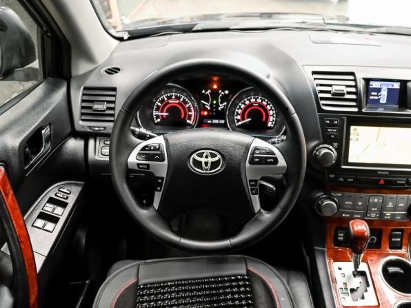 Toyota Highlander II (XU40) Рестайлинг с пробегом 2011 года, цена 1 770 000 рублей, 235118 км, внедорожник, Автокод Объявления