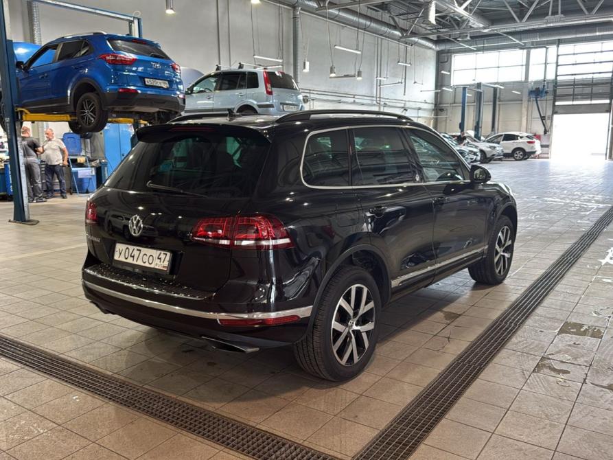 Volkswagen Touareg II Рестайлинг Санкт-Петербург  - изображение 4
