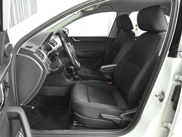 Skoda Rapid I с пробегом 2016 года, цена 1 239 000 рублей, 183372 км, лифтбек, Автокод Объявления