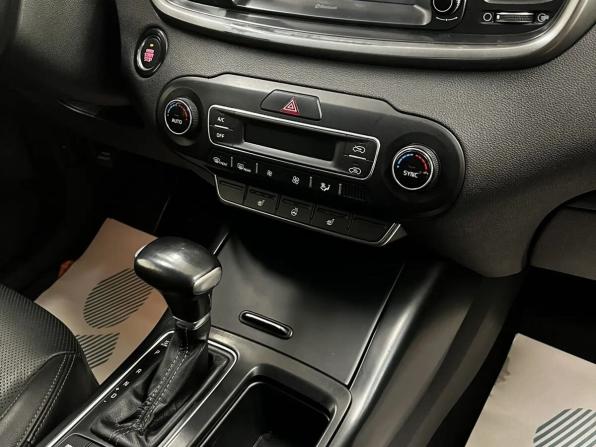 Kia Sorento III Prime Рестайлинг с пробегом 2018 года, цена 2 680 000 рублей, 178256 км, внедорожник, Автокод Объявления