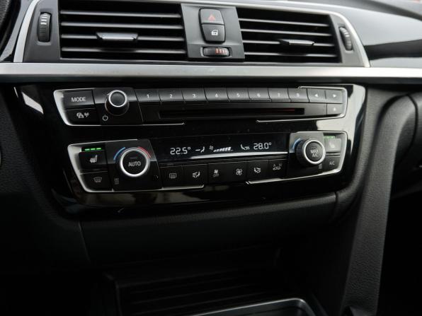 BMW 3 серии VI (F3x) Рестайлинг с пробегом 2016 года, цена 2 058 000 рублей, 205039 км, седан, Автокод Объявления