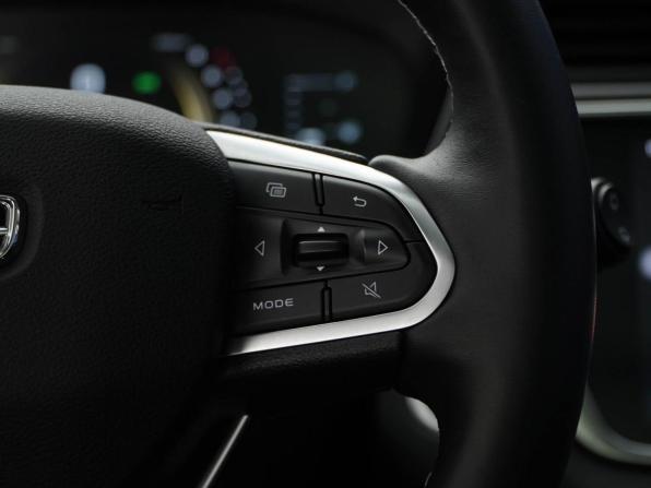 Geely Atlas Pro с пробегом 2024 года, цена 2 265 050 рублей, 33576 км, внедорожник, Автокод Объявления