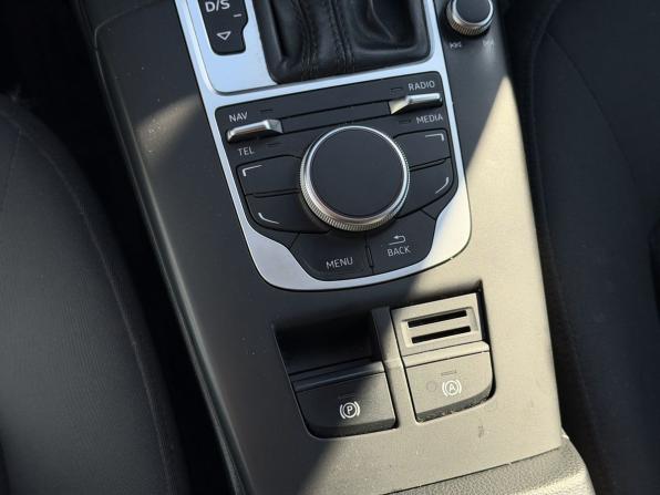 Audi A3 III (8V) с пробегом 2015 года, цена 1 270 000 рублей, 171243 км, седан, Автокод Объявления
