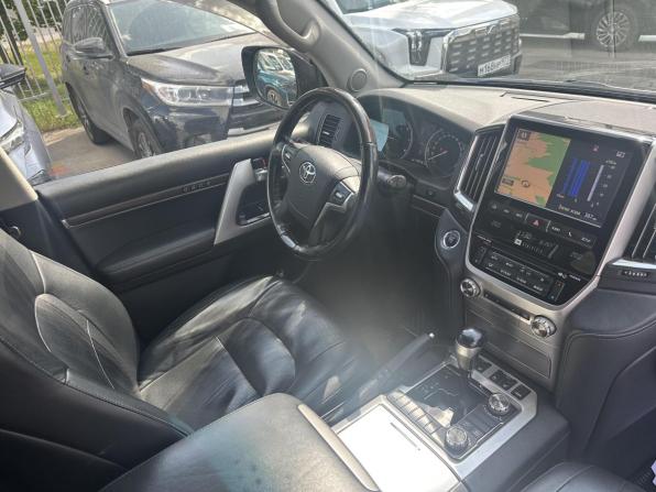 Toyota Land Cruiser 200 Series Рестайлинг 2 с пробегом 2018 года, цена 5 599 000 рублей, 230179 км, внедорожник, Автокод Объявления