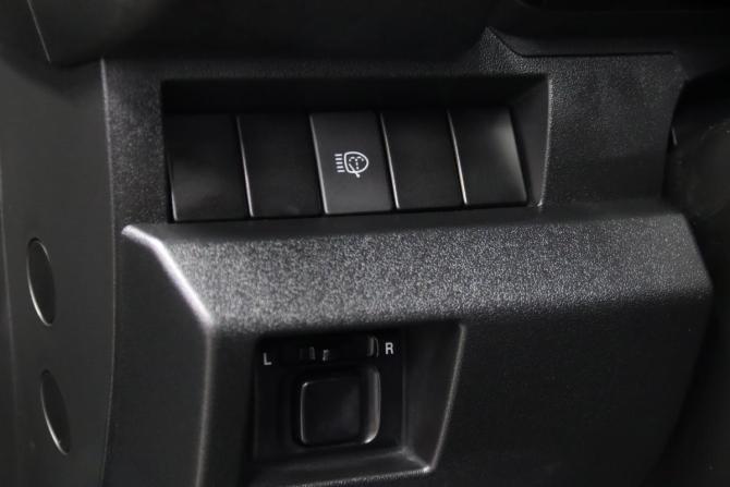 Suzuki Jimny IV с пробегом 2021 года, цена 2 395 170 рублей, 57371 км, внедорожник, Автокод Объявления