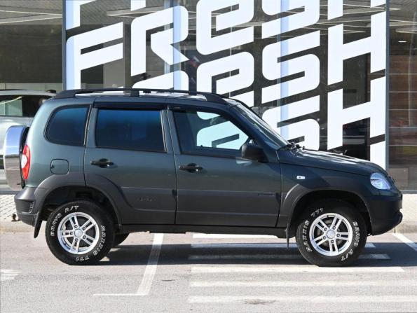 Chevrolet Niva I Рестайлинг с пробегом 2018 года, цена 838 600 рублей, 66965 км, внедорожник, Автокод Объявления