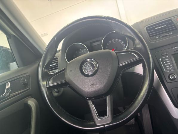 Skoda Yeti I Рестайлинг с пробегом 2015 года, цена 1 149 000 рублей, 226664 км, внедорожник, Автокод Объявления