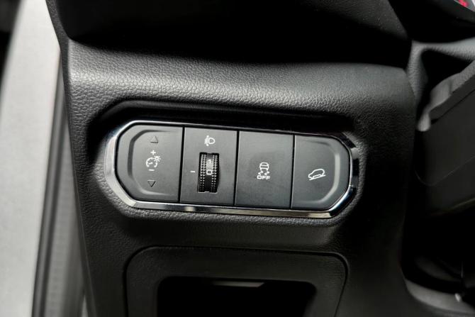 Haval Jolion I Рестайлинг с пробегом 2025 года, цена 2 222 000 рублей, 31099 км, внедорожник, Автокод Объявления
