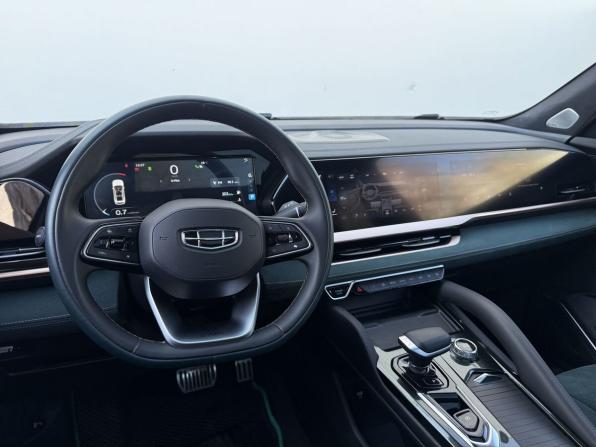 Geely Monjaro I с пробегом 2023 года, цена 3 030 000 рублей, 42527 км, внедорожник, Автокод Объявления