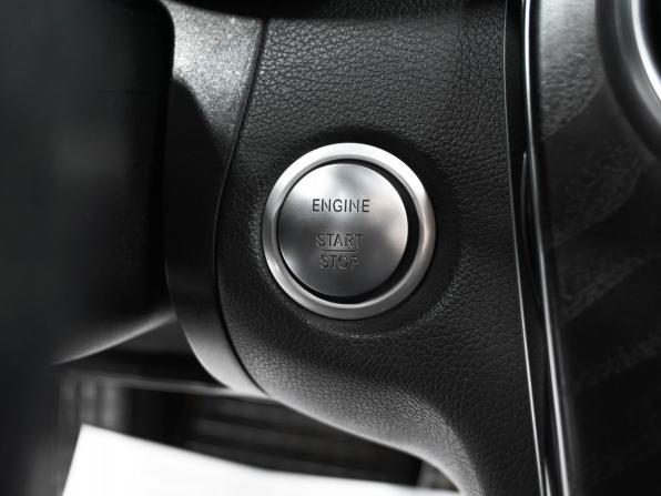 Mercedes-Benz C-Класс IV (W205) с пробегом 2017 года, цена 2 495 000 рублей, 110305 км, седан, Автокод Объявления