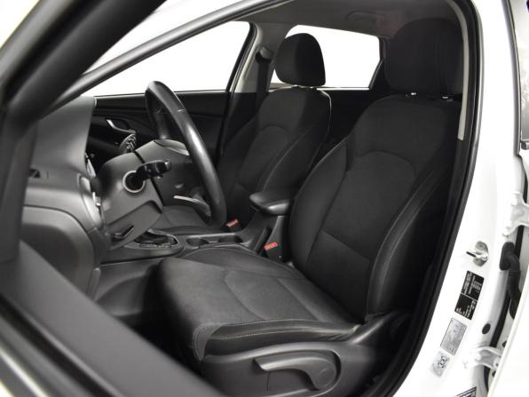 Hyundai i30 III Рестайлинг 2 с пробегом 2022 года, цена 1 610 100 рублей, 84222 км, универсал, Автокод Объявления
