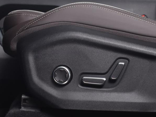 Geely Monjaro I Рестайлинг 2 с пробегом 2026 года, цена 4 199 995 рублей, 389 км, внедорожник, Автокод Объявления