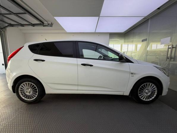 Hyundai Solaris I Рестайлинг с пробегом 2015 года, цена 1 030 000 рублей, 103580 км, хэтчбек, Автокод Объявления