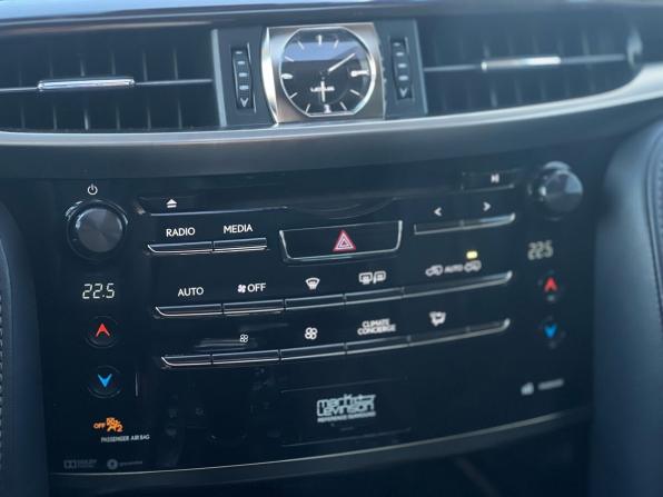 Lexus LX III Рестайлинг 2 с пробегом 2016 года, цена 5 449 000 рублей, 219620 км, внедорожник, Автокод Объявления