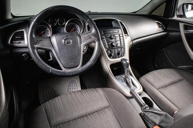 Opel Astra J с пробегом 2011 года, цена 649 000 рублей, 193867 км, хэтчбек, Автокод Объявления