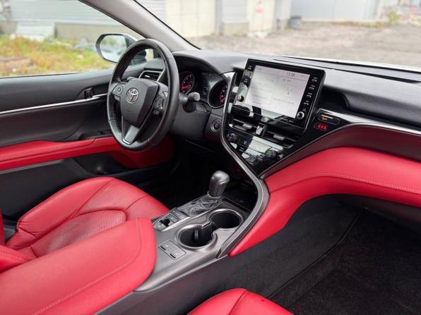 Toyota Camry VIII (XV70) Рестайлинг с пробегом 2022 года, цена 2 555 000 рублей, 99000 км, седан, Автокод Объявления