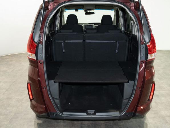Honda Freed II с пробегом 2017 года, цена 1 335 000 рублей, 161164 км, компактвэн, Автокод Объявления