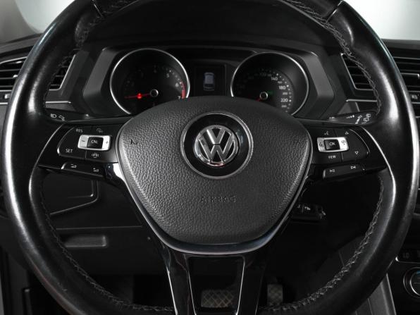 Volkswagen Tiguan II с пробегом 2018 года, цена 1 979 000 рублей, 206100 км, внедорожник, Автокод Объявления