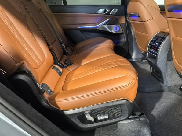 BMW X7 I (G07) Рестайлинг с пробегом 2025 года, цена 15 499 000 рублей, 14646 км, внедорожник, Автокод Объявления
