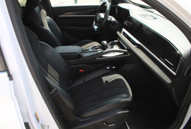 Geely Monjaro I с пробегом 2024 года, цена 3 525 000 рублей, 28748 км, внедорожник, Автокод Объявления