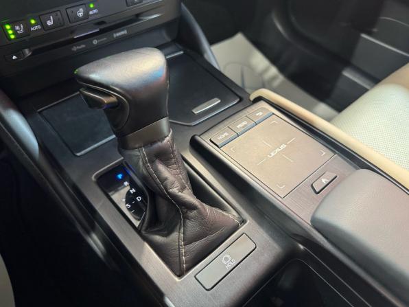 Lexus ES VII с пробегом 2021 года, цена 4 050 000 рублей, 7553 км, седан, Автокод Объявления