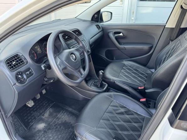 Volkswagen Polo V Рестайлинг с пробегом 2019 года, цена 1 250 000 рублей, 71351 км, седан, Автокод Объявления