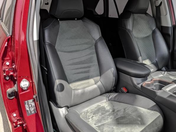 Toyota RAV4 V (XA50) с пробегом 2023 года, цена 3 690 000 рублей, 43405 км, внедорожник, Автокод Объявления