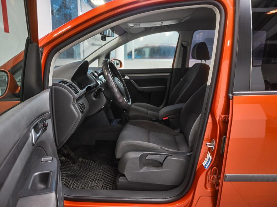 Volkswagen Touran I Рестайлинг Челябинск  - изображение 13