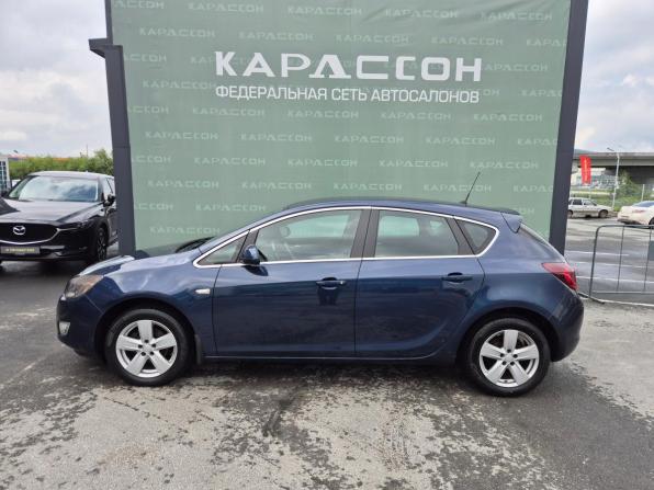 Opel Astra J с пробегом 2011 года, цена 650 000 рублей, 178553 км, хэтчбек, Автокод Объявления