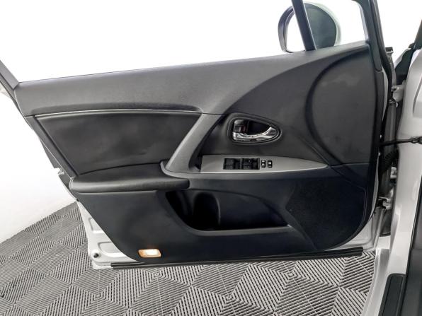 Toyota Avensis III с пробегом 2011 года, цена 1 080 000 рублей, 274205 км, седан, Автокод Объявления