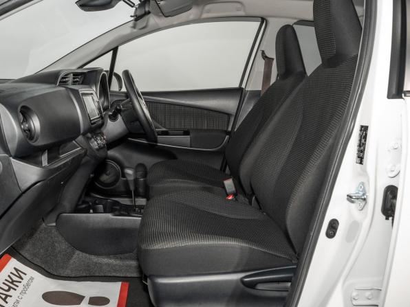 Toyota Vitz III (XP130) Рестайлинг 2 с пробегом 2018 года, цена 930 500 рублей, 54923 км, хэтчбек, Автокод Объявления