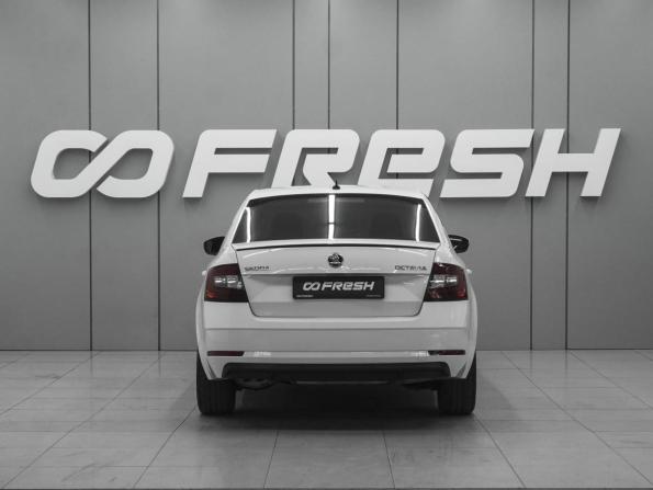 Skoda Octavia III (A7) Рестайлинг с пробегом 2017 года, цена 1 700 000 рублей, 132010 км, лифтбек, Автокод Объявления