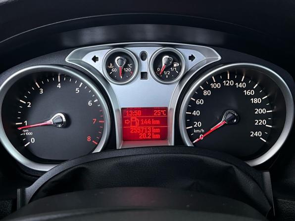 Ford Focus II Рестайлинг с пробегом 2009 года, цена 570 000 рублей, 255713 км, универсал, Автокод Объявления