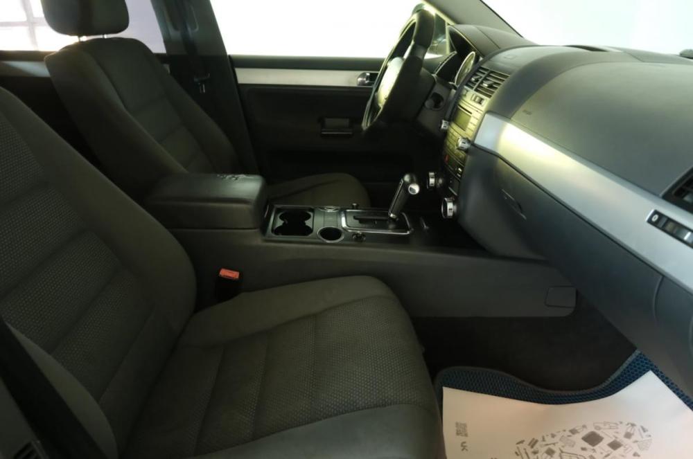 Volkswagen Touareg I Рестайлинг Омск  - изображение 21