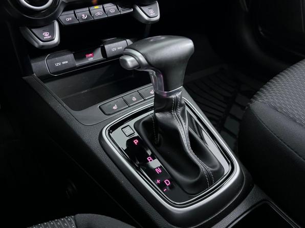 Kia Rio IV Рестайлинг с пробегом 2021 года, цена 1 730 000 рублей, 81000 км, хэтчбек, Автокод Объявления