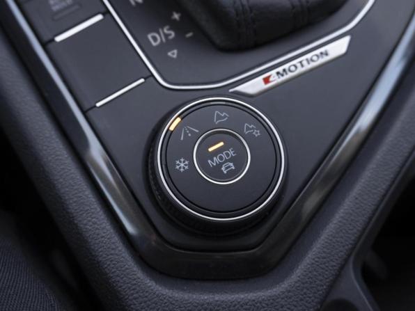 Volkswagen Tiguan II Рестайлинг с пробегом 2020 года, цена 2 729 000 рублей, 82104 км, внедорожник, Автокод Объявления