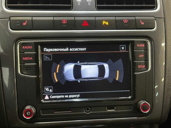 Volkswagen Polo V Рестайлинг с пробегом 2019 года, цена 1 420 000 рублей, 75989 км, седан, Автокод Объявления